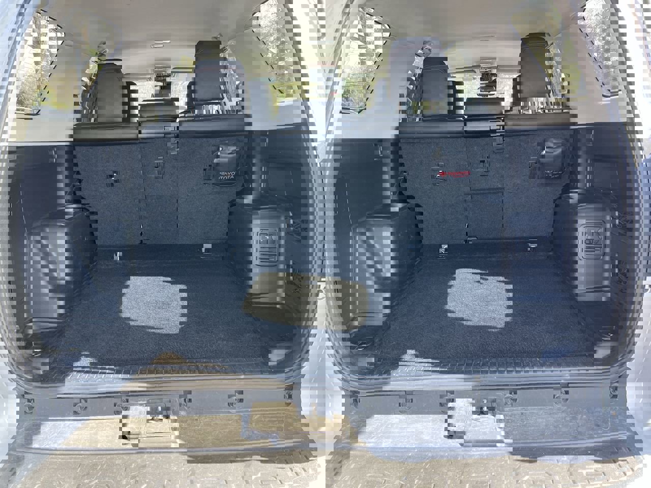 Used 2024 Toyota 4Runner TRD Off-Road Premium image 33