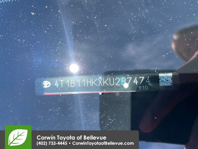 Used 2019 Toyota Camry SE w/ Convenience Package FWD image 30