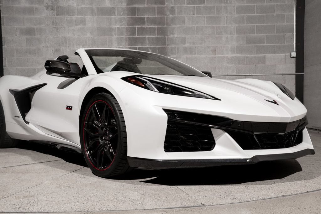 Used 2023 Chevrolet Corvette Z06 RWD image 19
