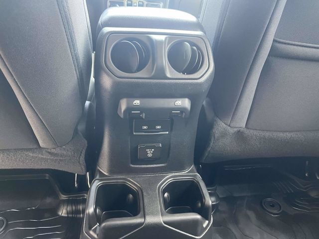 Used 2023 Jeep Wrangler Unlimited Rubicon w/ LED Lighting Group AWD/4WD image 15