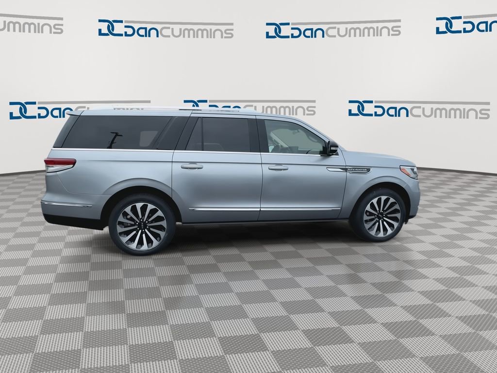 Used 2023 Lincoln Navigator L Reserve AWD/4WD image 9