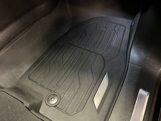 Used 2023 GMC Yukon XL SLT image 35