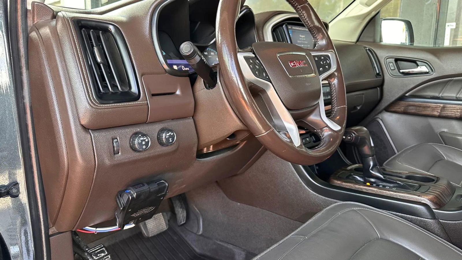 Used 2021 GMC Canyon Denali AWD/4WD image 15