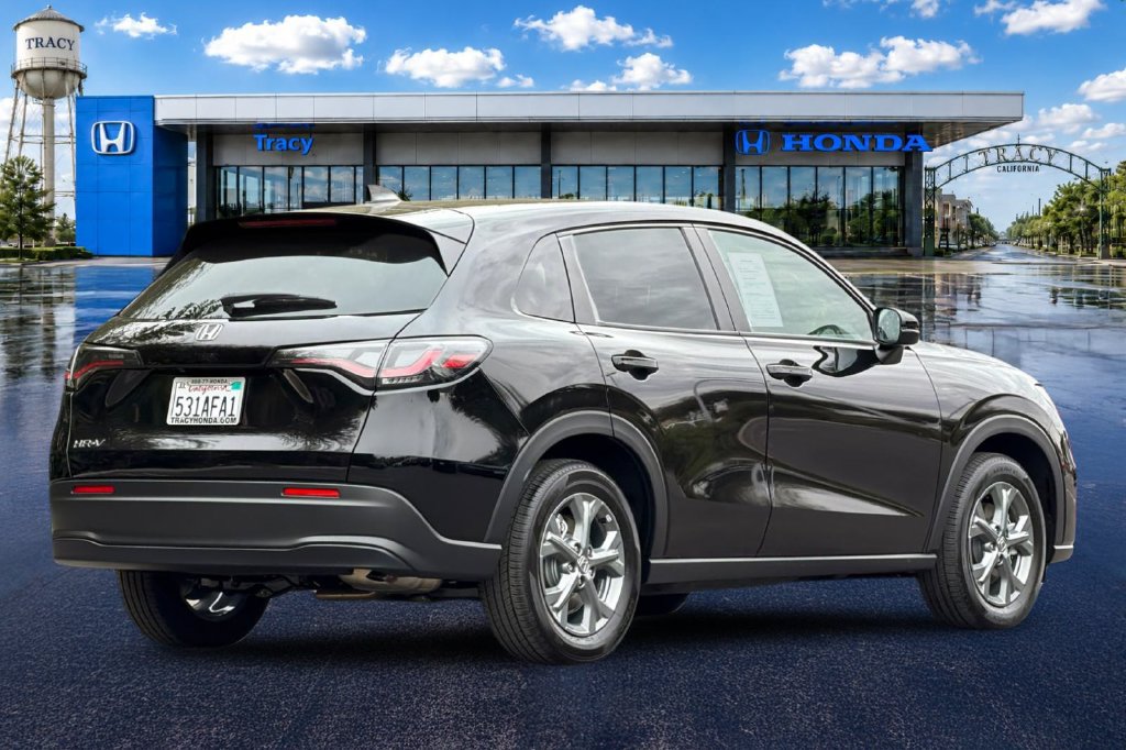 Used 2027 Honda HR-V LX image 6