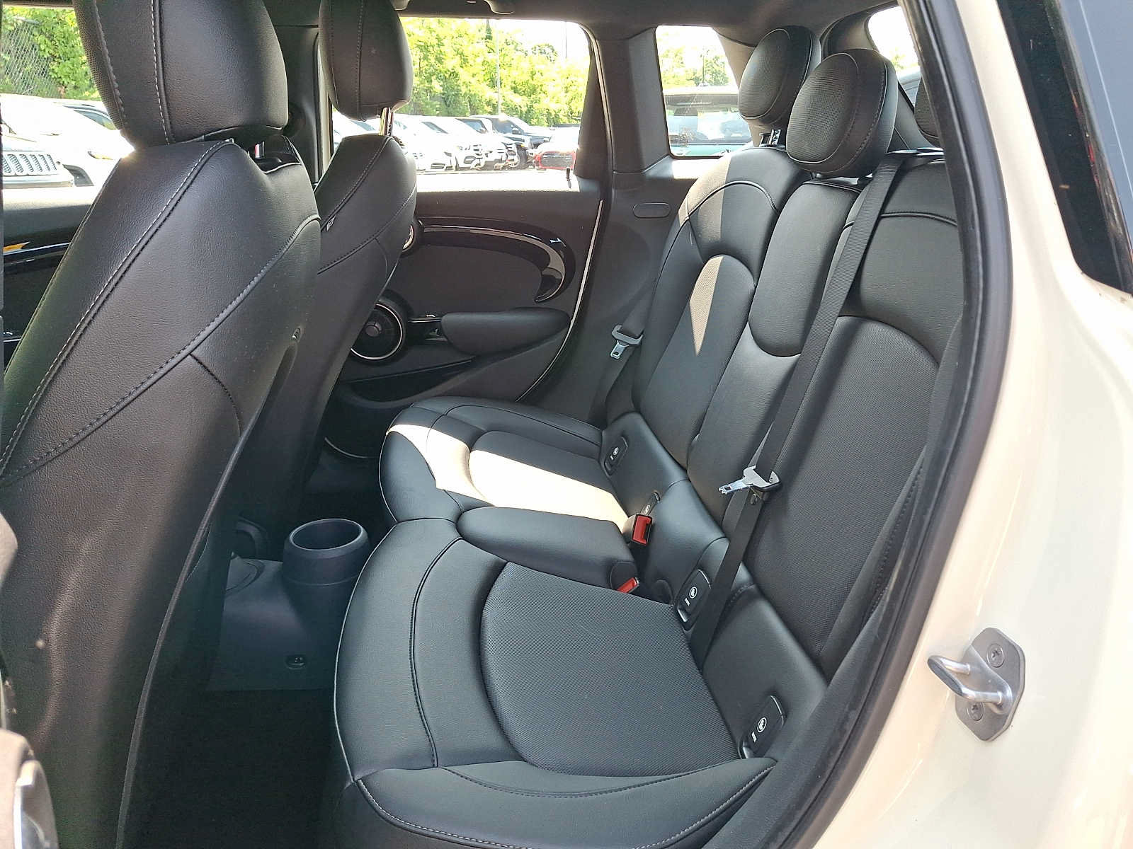 Used 2015 MINI Cooper S FWD image 8