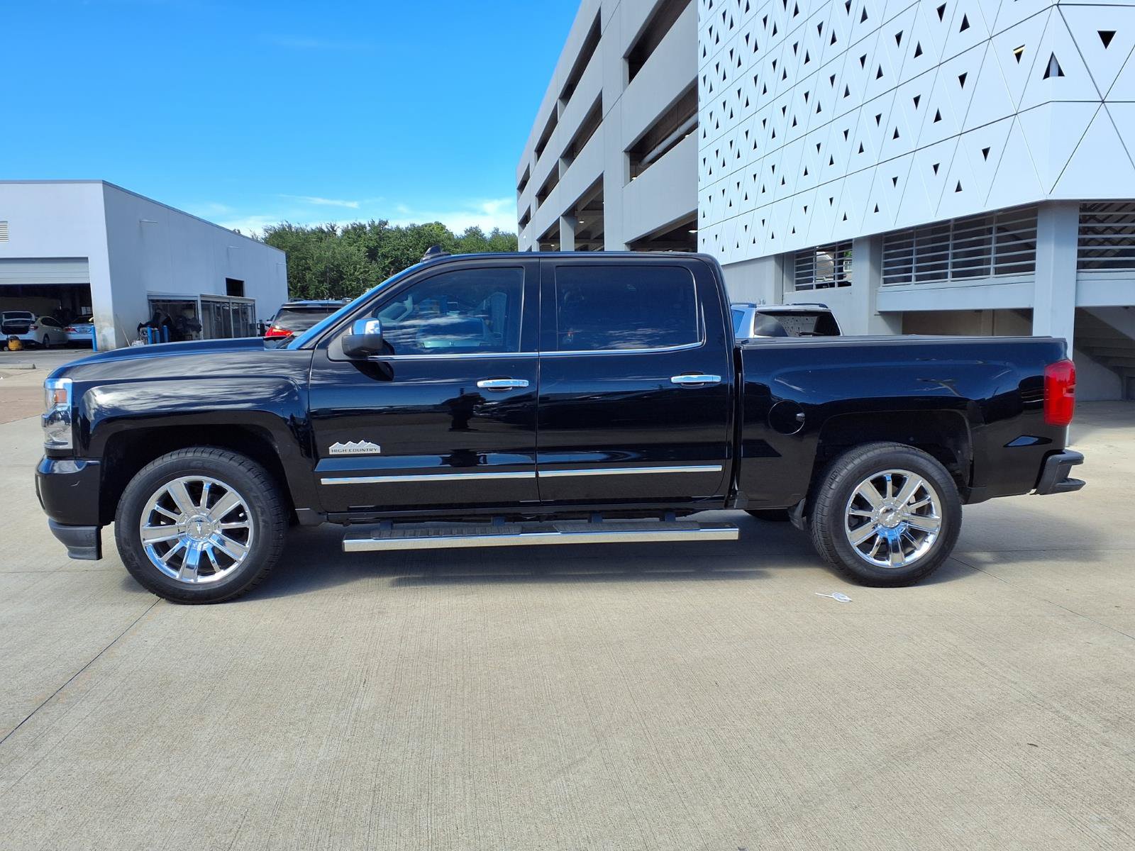 Used 2018 Chevrolet Silverado 1500 High Country RWD image 26