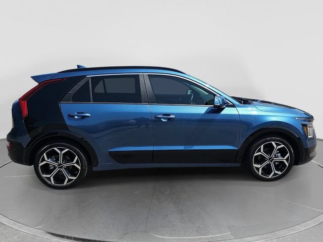 Used 2024 Kia Niro SX Touring FWD image 8