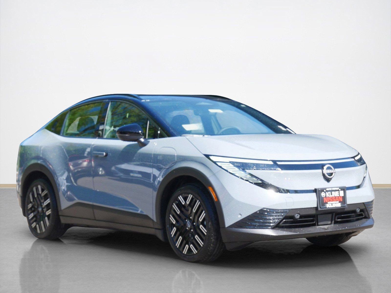 New 2026 Nissan Leaf Platinum+ w/ Cargo Package (Platinum+)