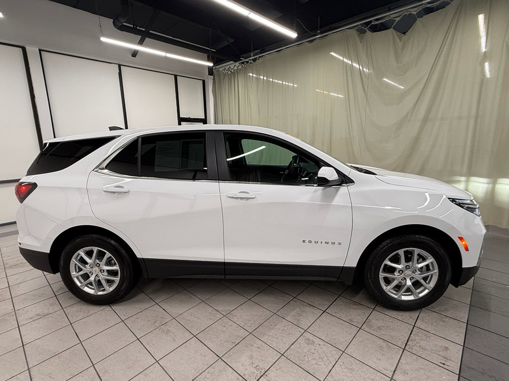 Certified 2024 Chevrolet Equinox LT FWD image 3