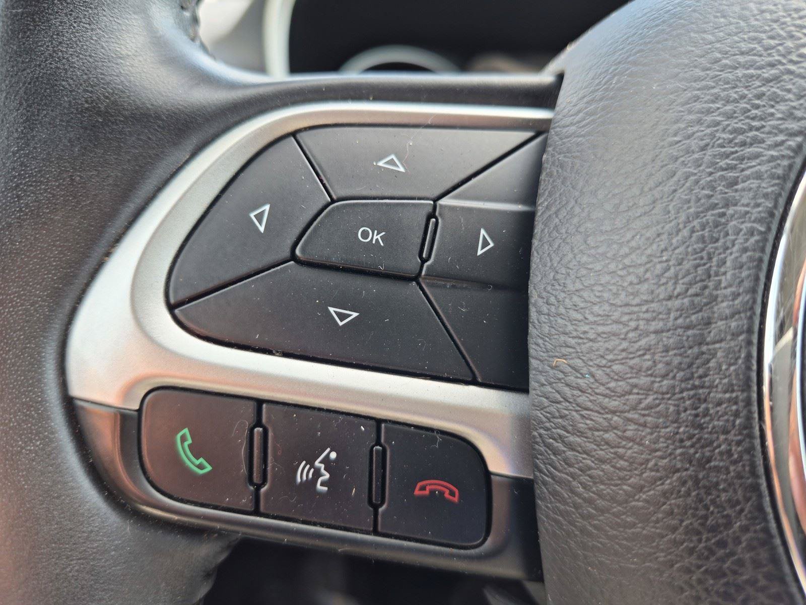 Used 2019 Jeep Compass Latitude FWD image 26