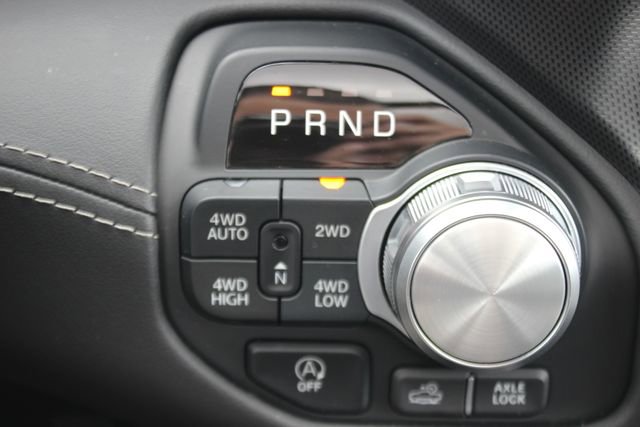Used 2025 RAM 1500 Limited w/ Off Road Group image 12