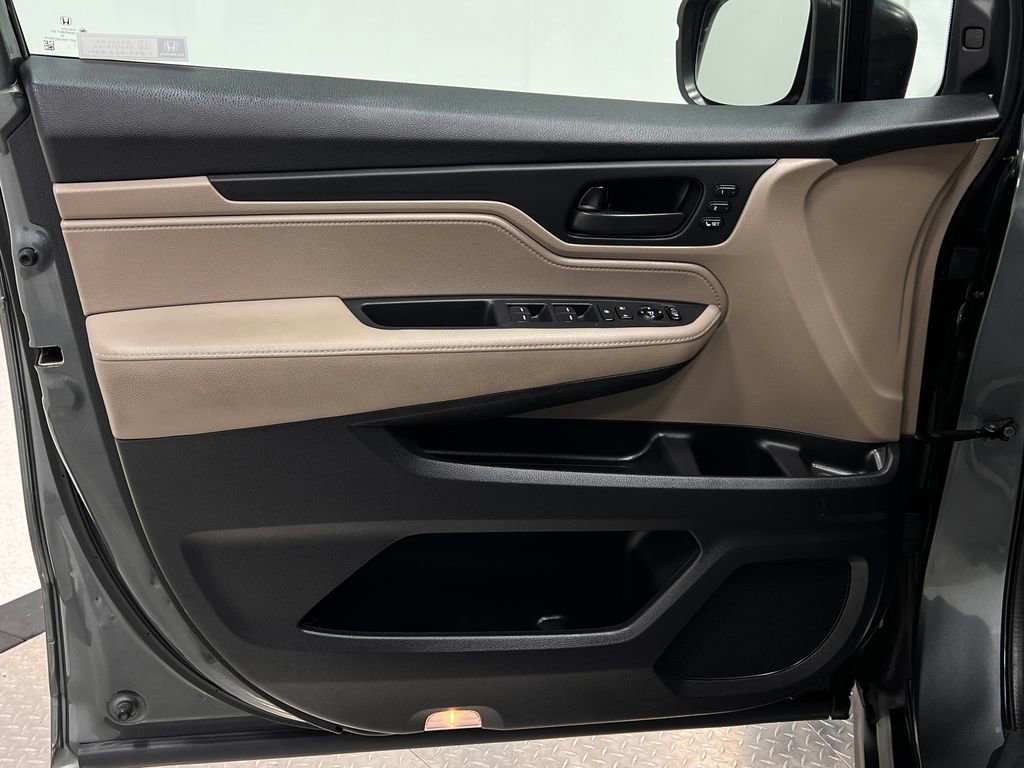 Used 2018 Honda Odyssey EX-L image 14