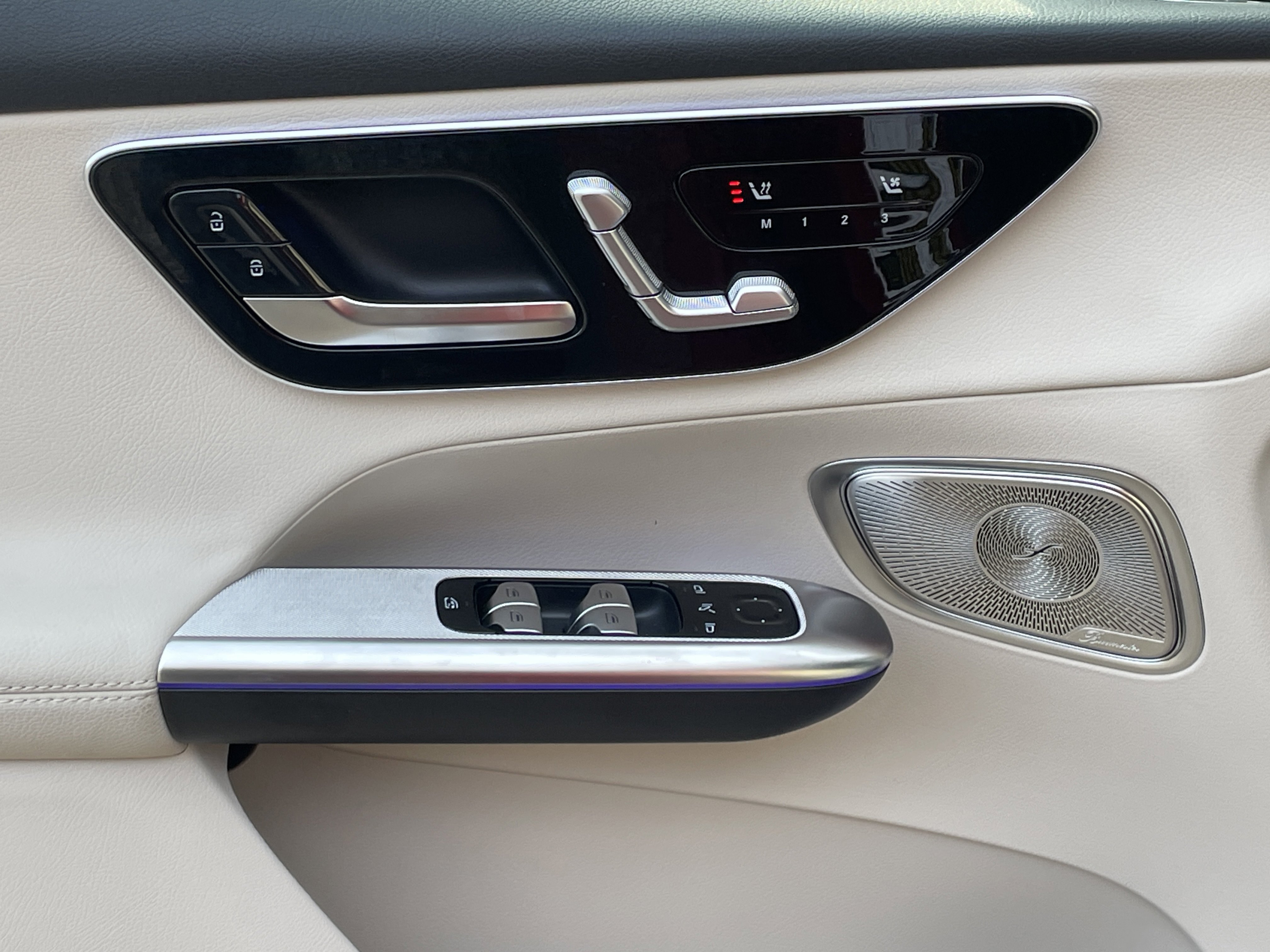 New 2026 Mercedes-Benz GLC 300 image 18