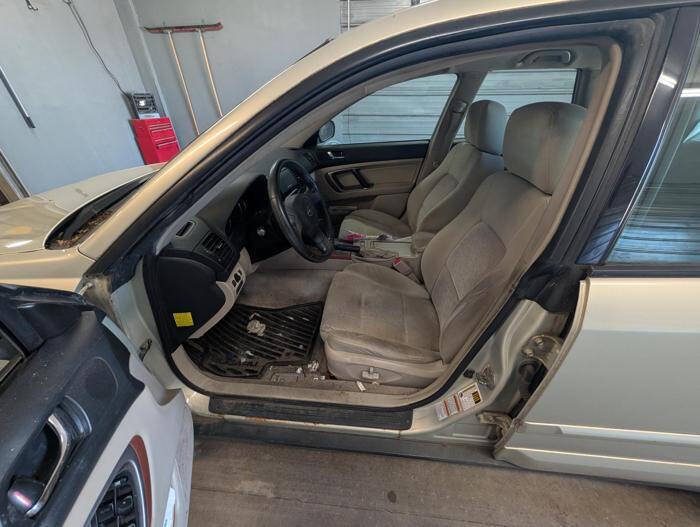 Used 2006 Subaru Outback 2.5i AWD/4WD image 21