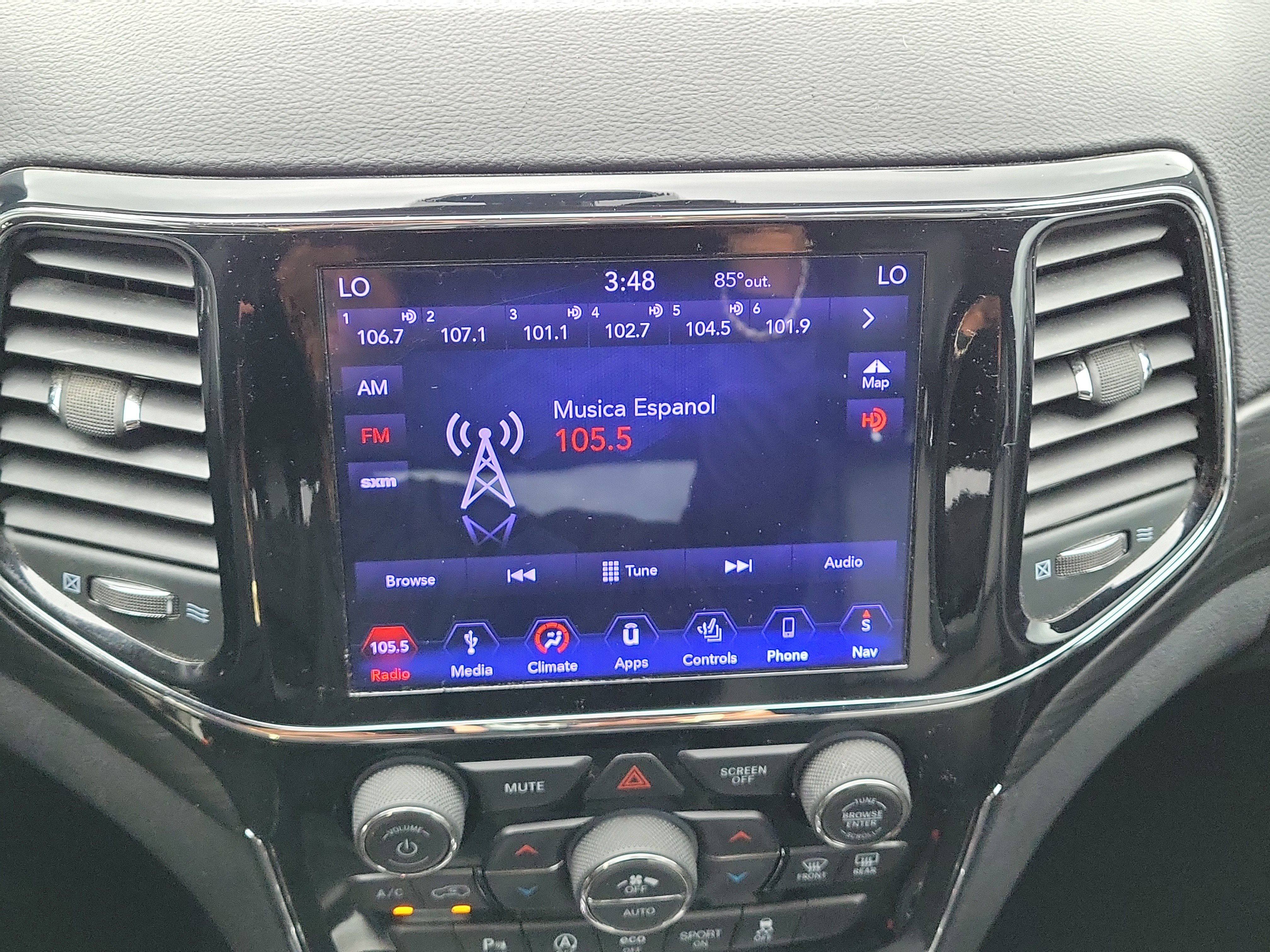 Used 2019 Jeep Grand Cherokee Laredo w/ Laredo X Package RWD image 29