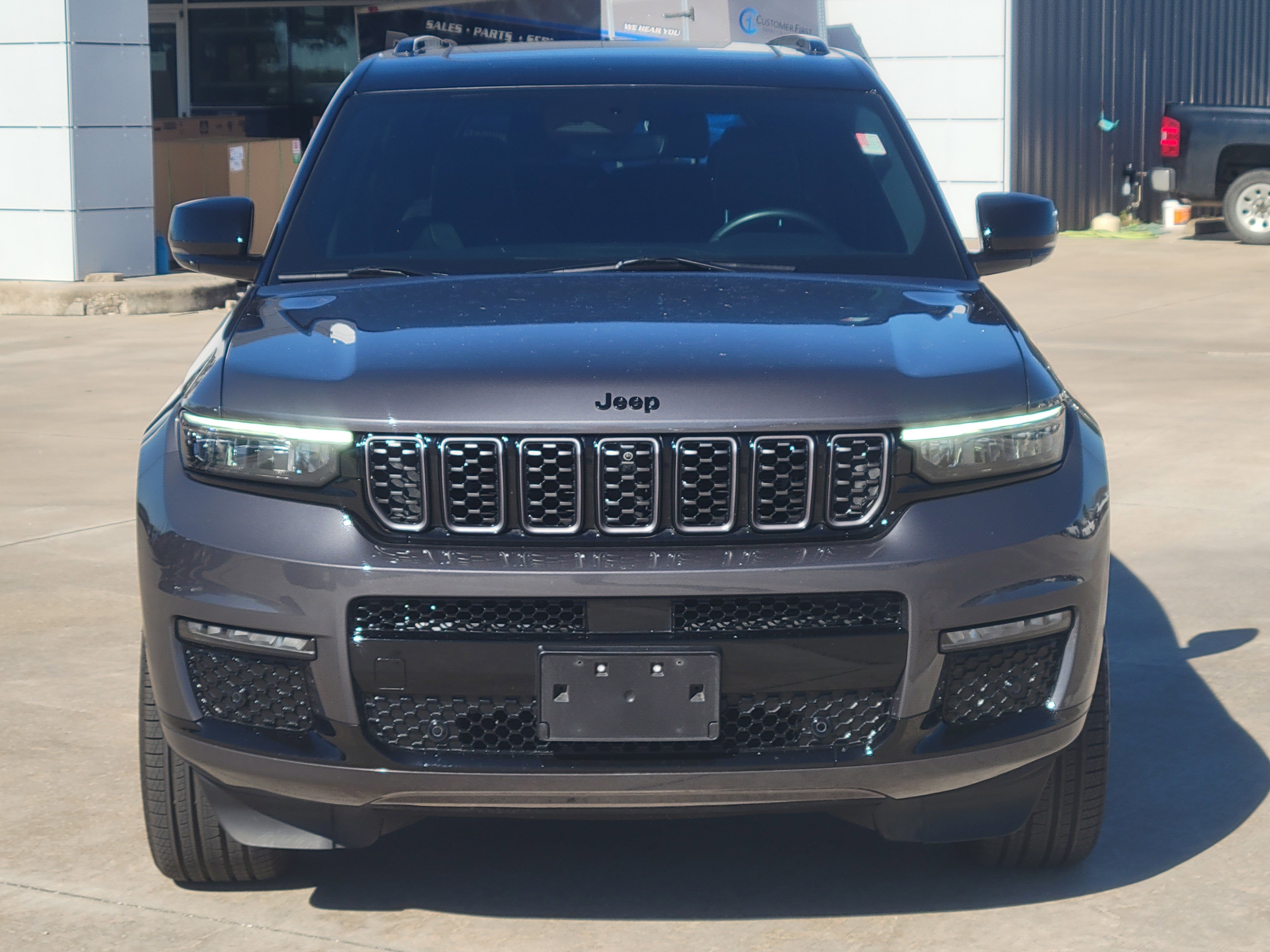 Used 2024 Jeep Grand Cherokee L Summit w/ High Altitude Package image 9