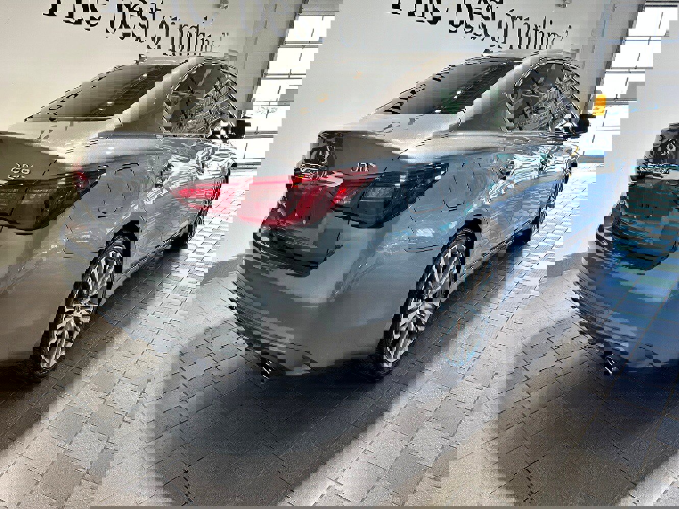 Used 2018 INFINITI Q50 Sport image 4