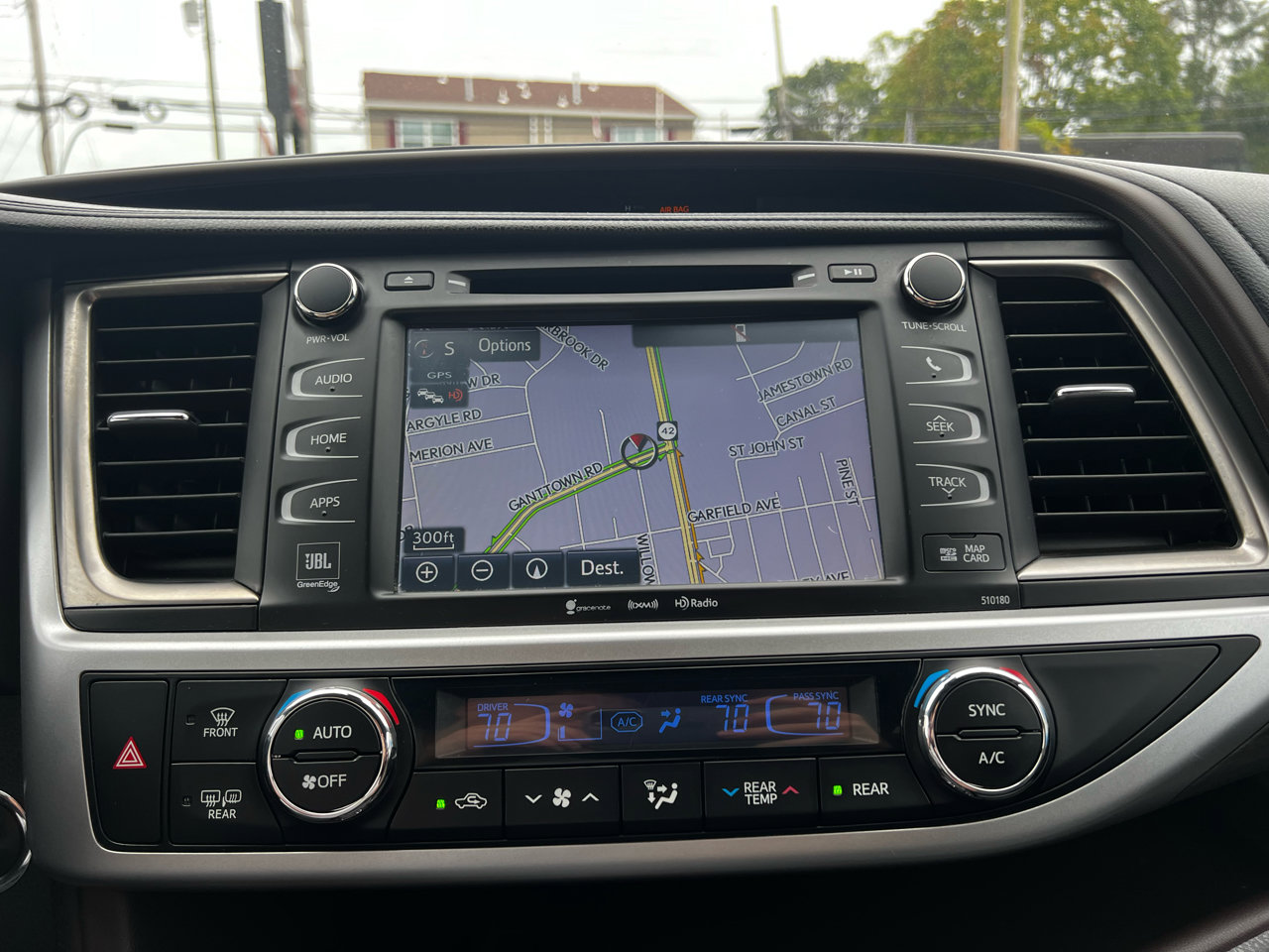 Used 2017 Toyota Highlander Limited image 17