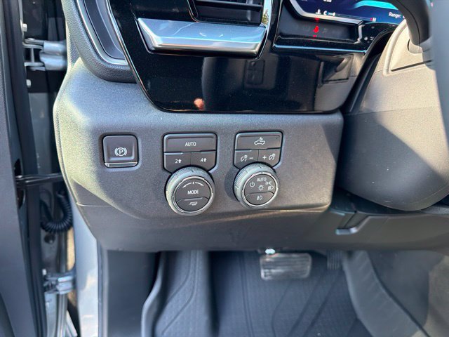 New 2026 Chevrolet Silverado 1500 RST w/ Convenience Package II AWD/4WD image 14