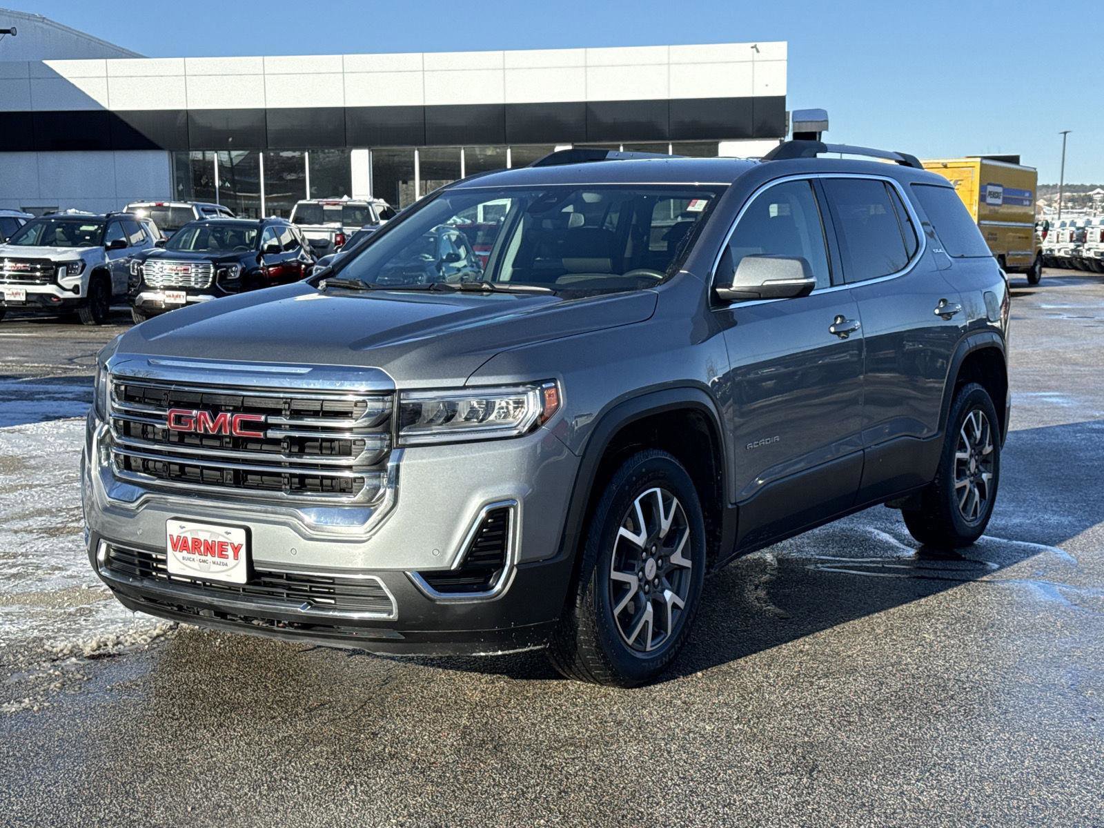 Used 2023 GMC Acadia SLE w/ Driver Convenience Package image 1