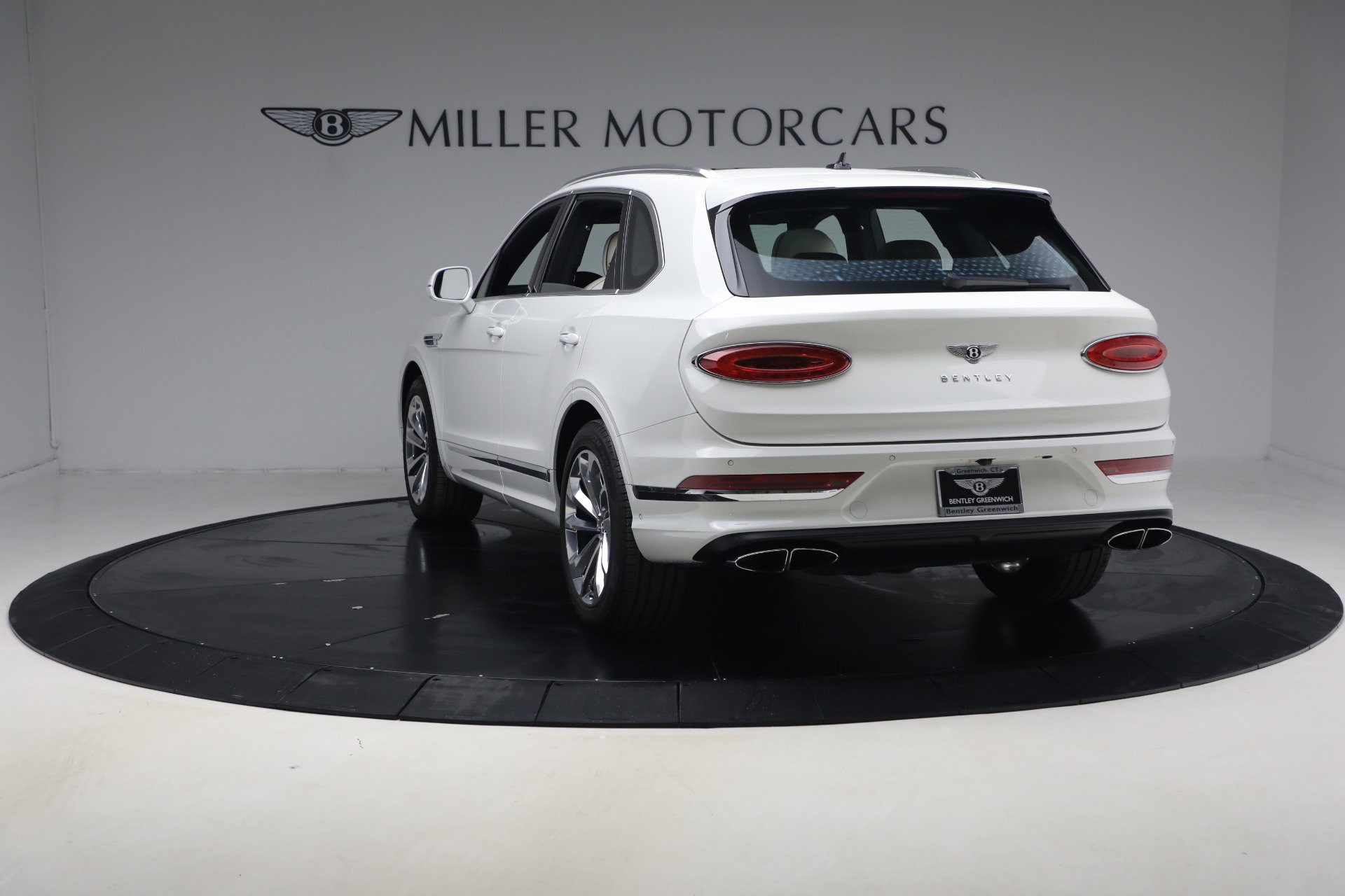 Used 2023 Bentley Bentayga image 5