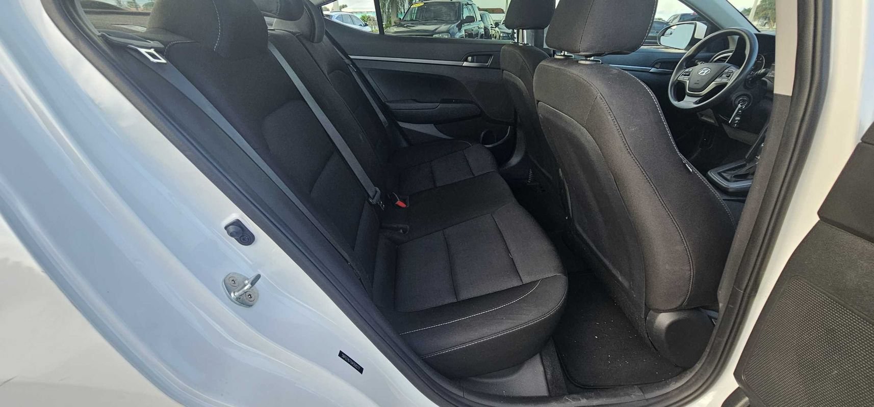 Used 2018 Hyundai Elantra SE FWD image 24