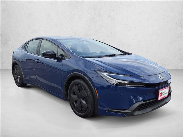 Certified 2025 Toyota Prius LE FWD image 3