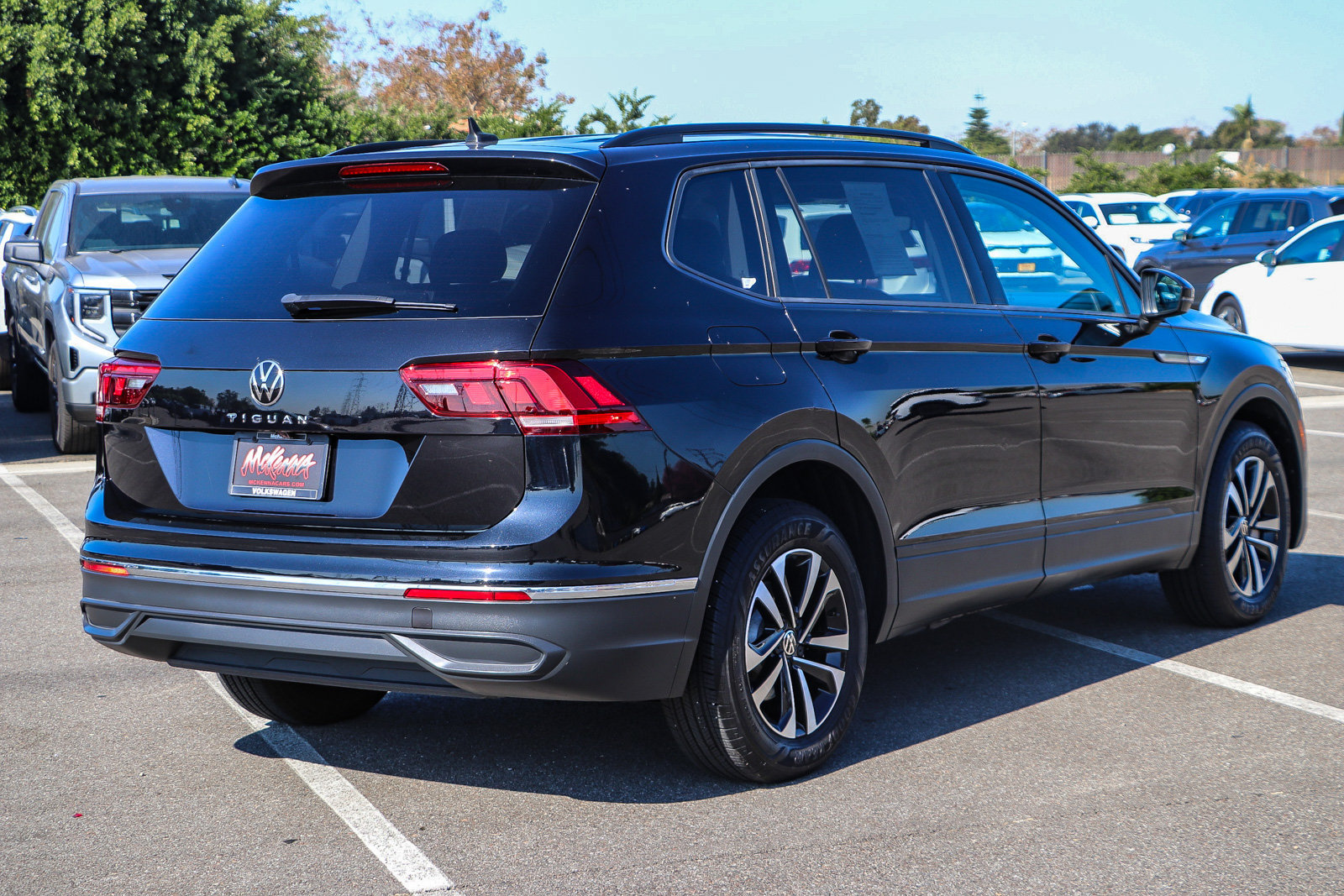 Used 2023 Volkswagen Tiguan S FWD image 6