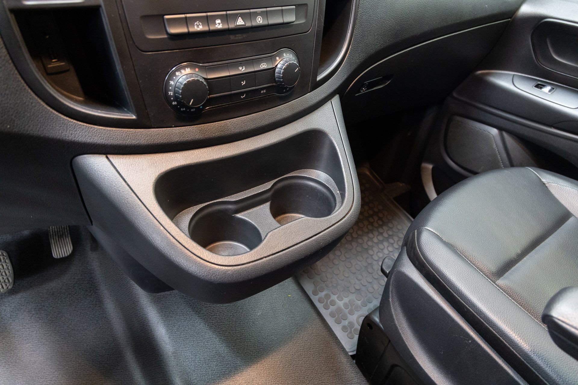 Used 2018 Mercedes-Benz Metris w/ Eco Stop/Start Package image 17