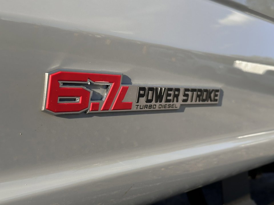 New 2025 Ford F350 Lariat w/ Lariat Ultimate Package image 17