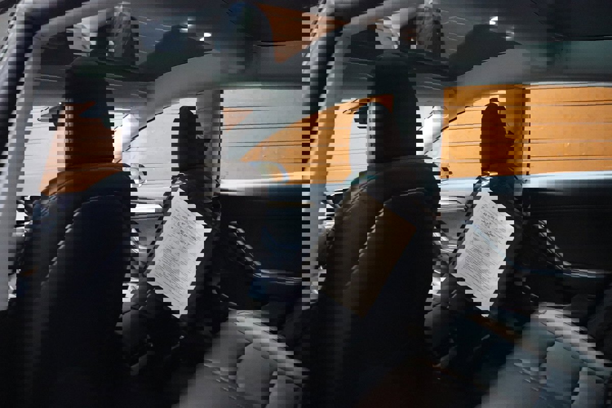 Used 2023 Tesla Model 3 Standard Range image 41