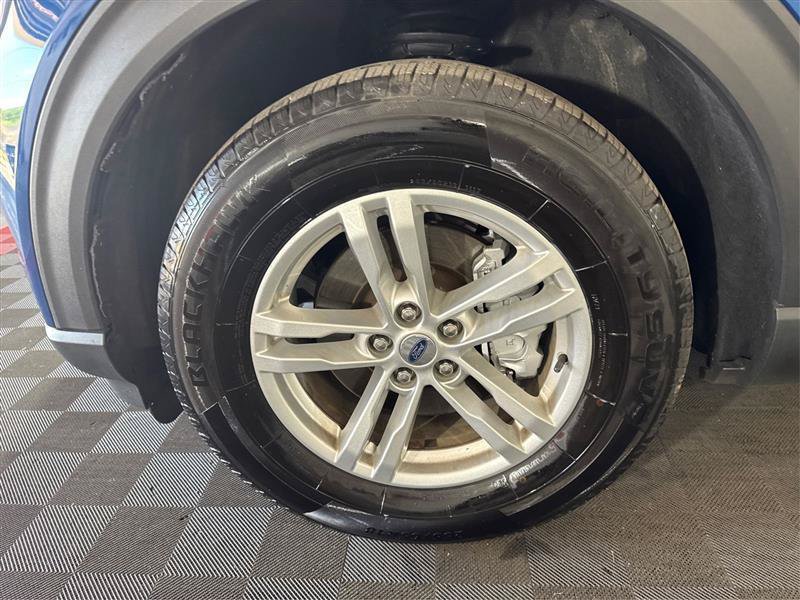 Used 2022 Ford Explorer XLT AWD/4WD image 32