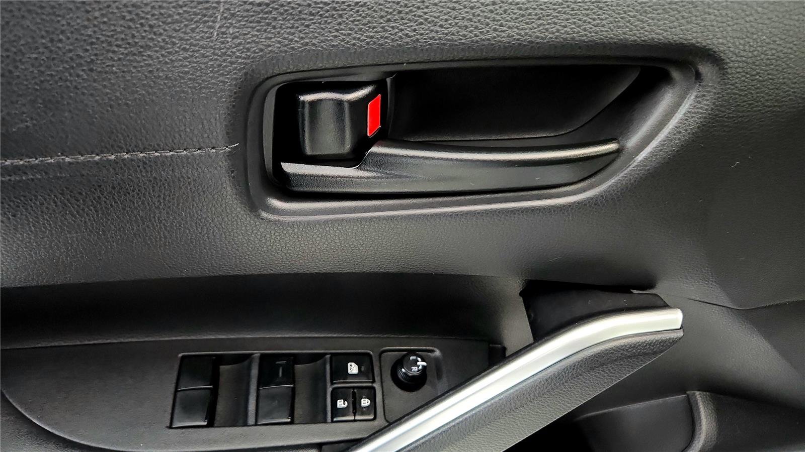 Certified 2023 Toyota Corolla Cross LE w/ Moonroof Package image 22