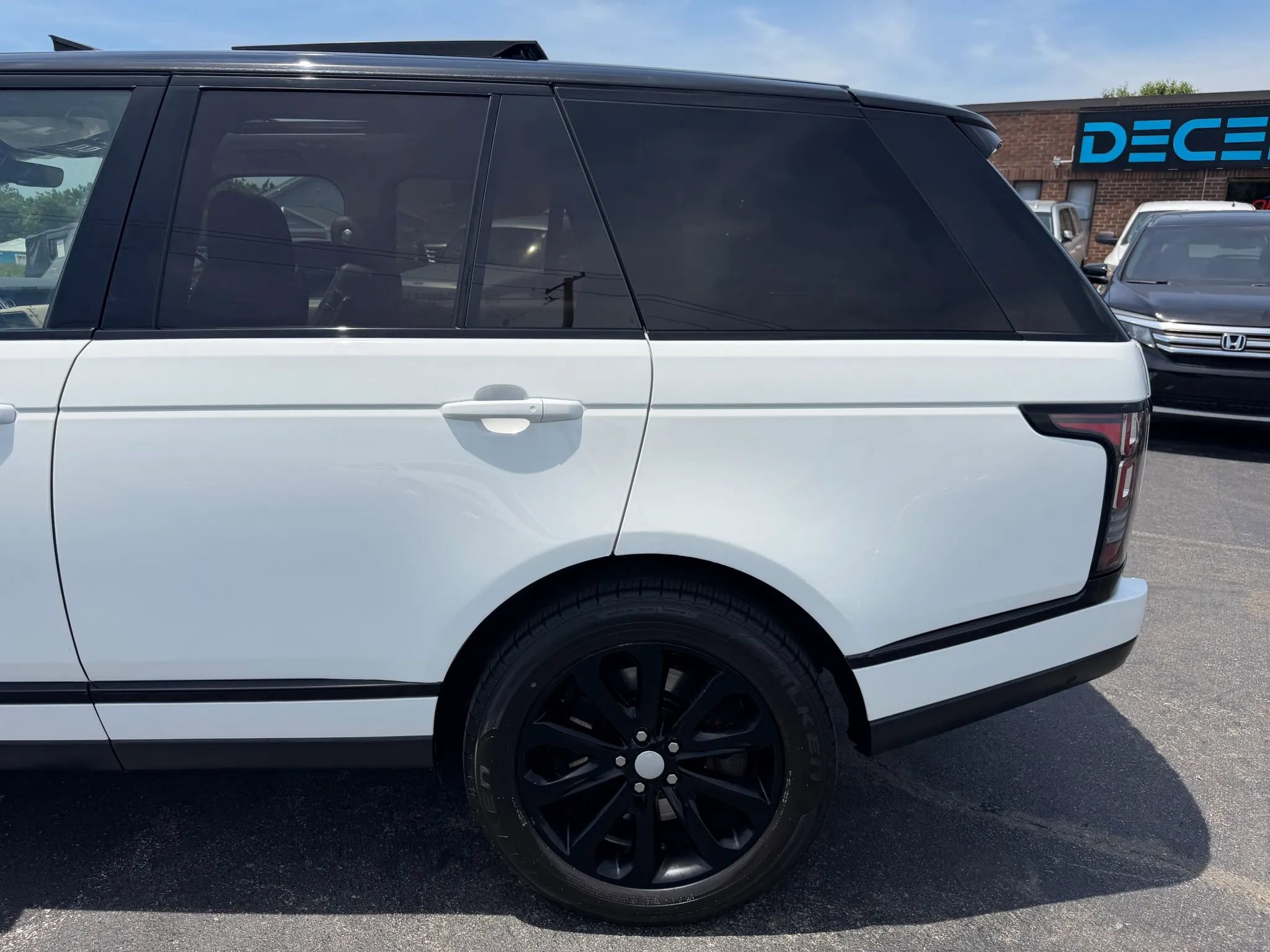 Used 2017 Land Rover Range Rover HSE AWD/4WD image 48