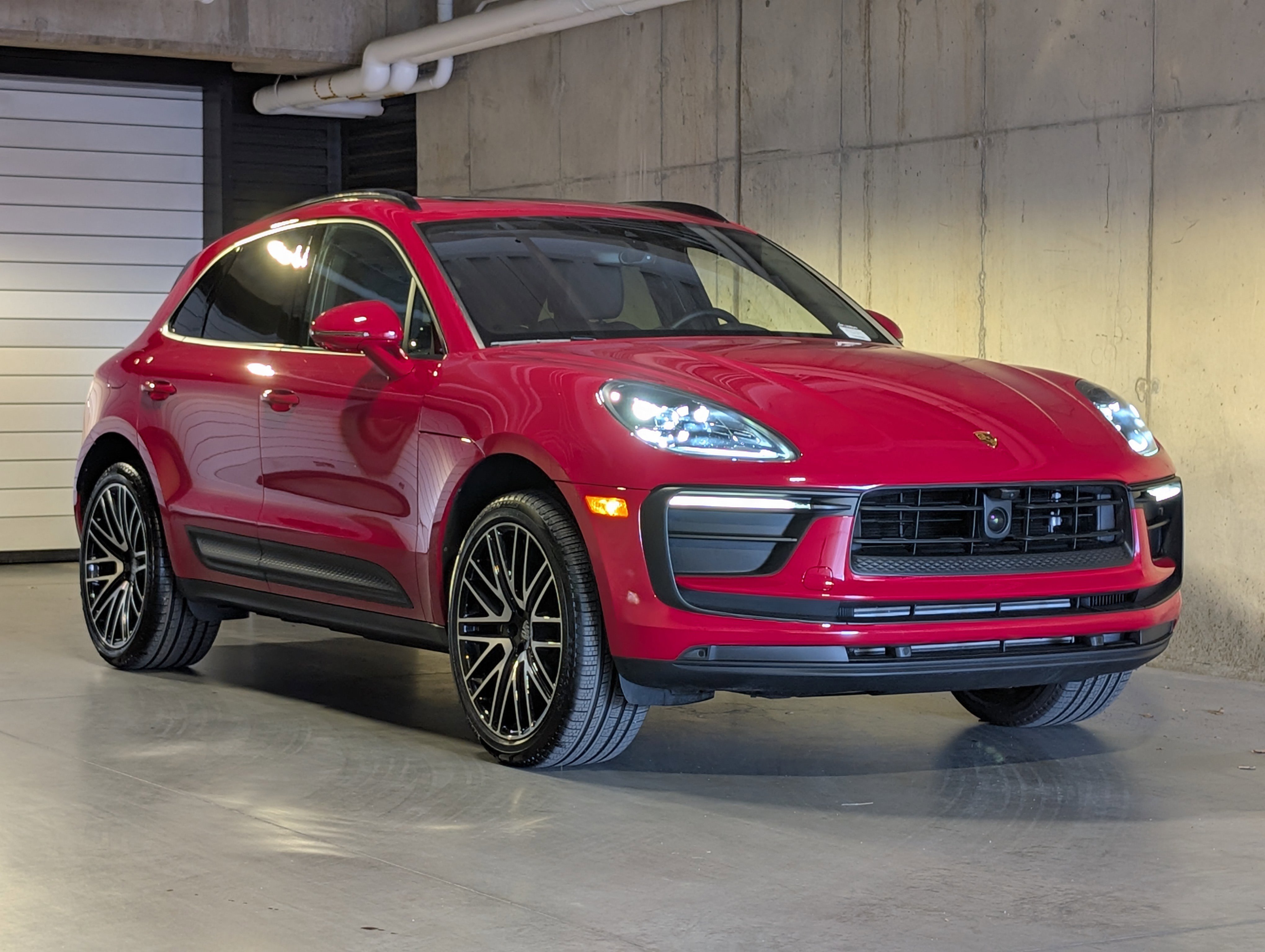 Certified 2026 Porsche Macan image 11