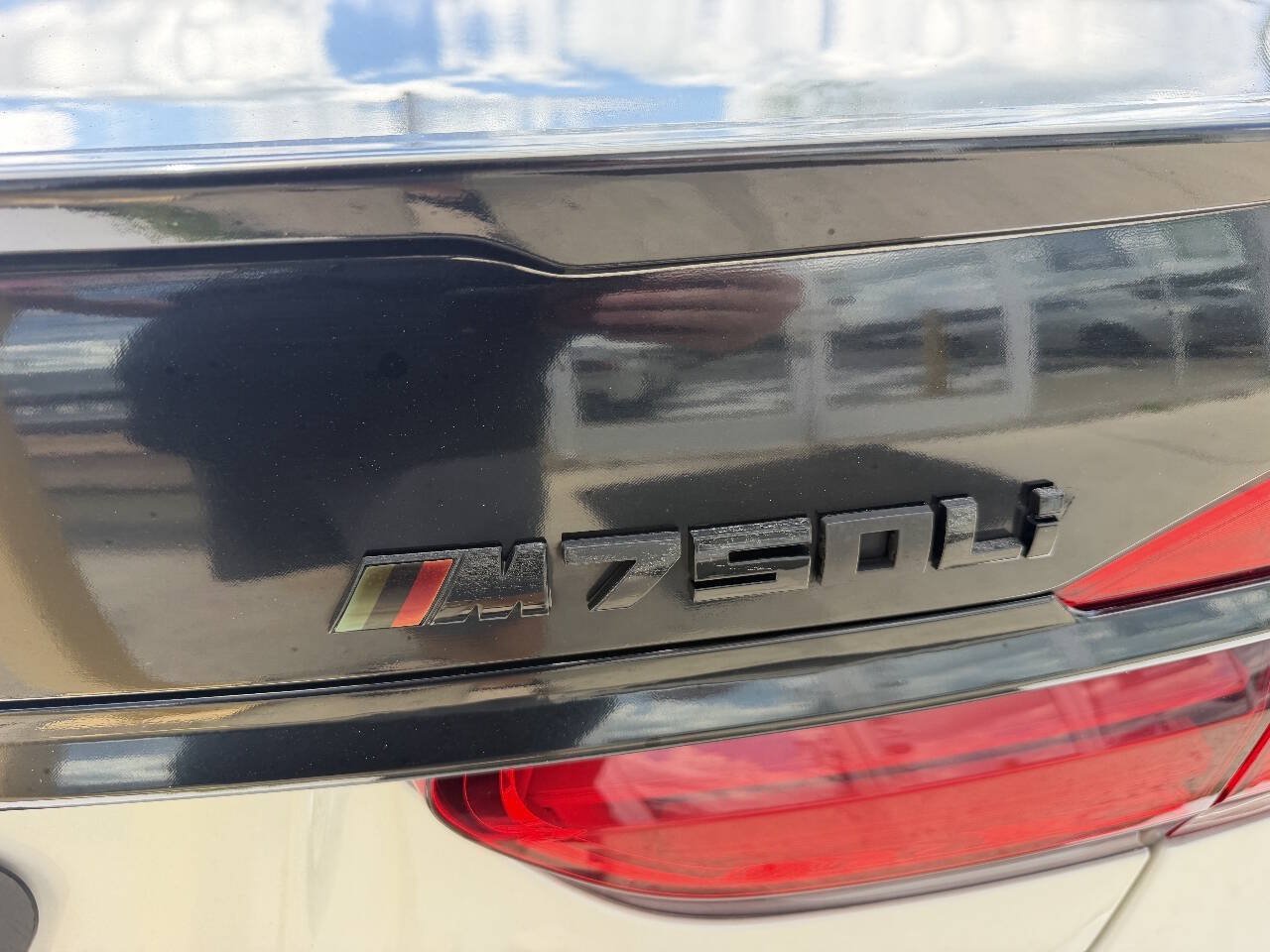 Used 2017 BMW 750i xDrive AWD/4WD image 13