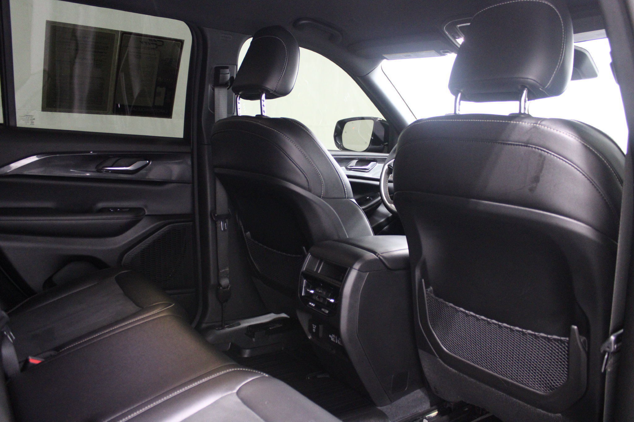 Used 2023 Jeep Grand Cherokee Altitude AWD/4WD image 20