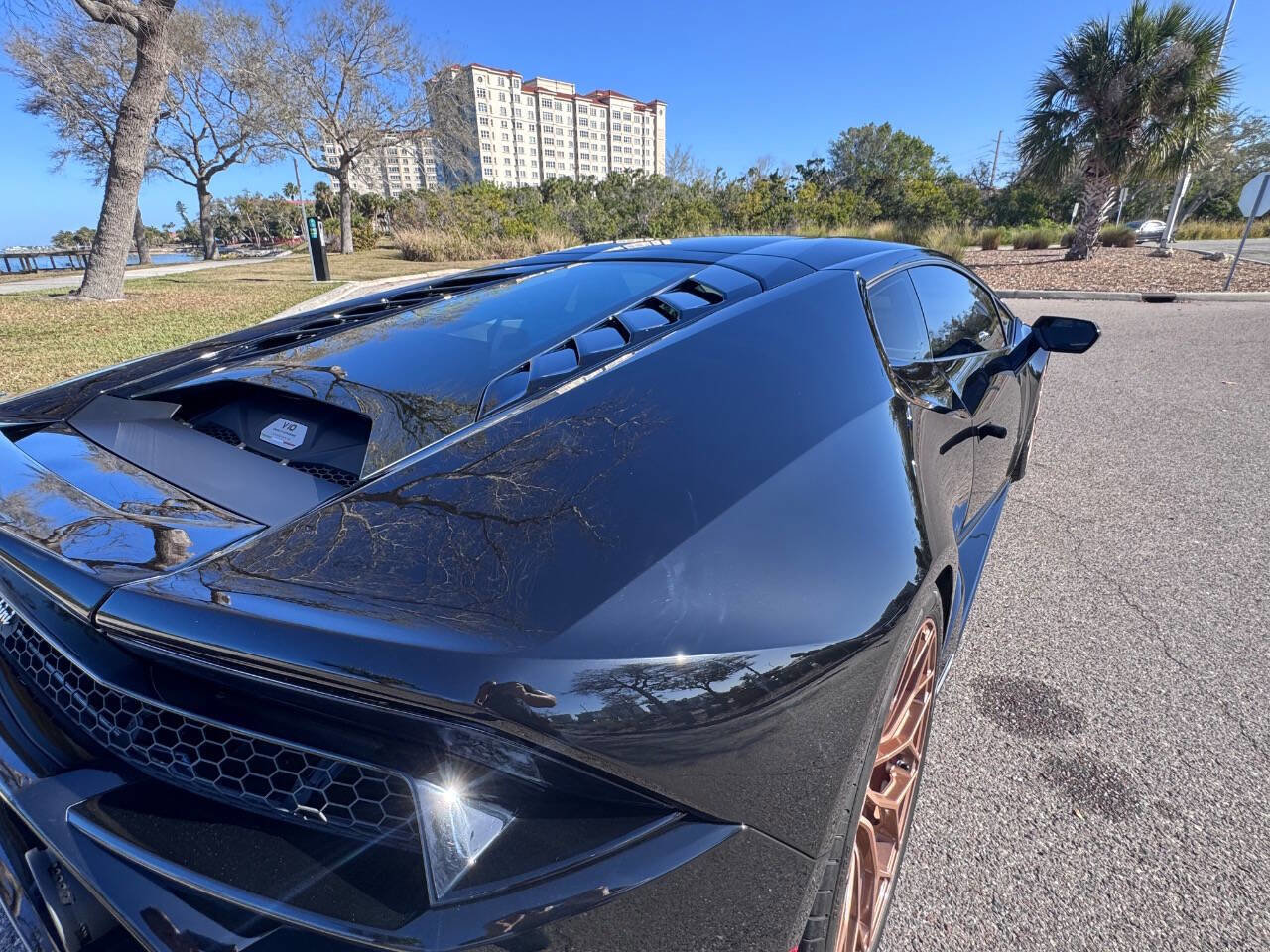 Used 2022 Lamborghini Huracan EVO image 45