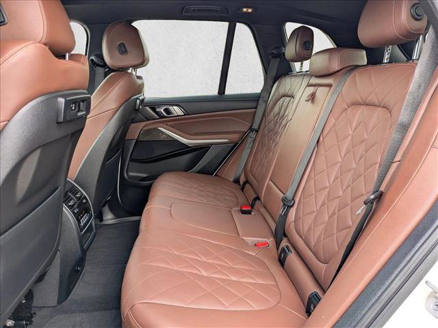 Used 2023 BMW X5 xDrive40i w/ Premium Package image 16