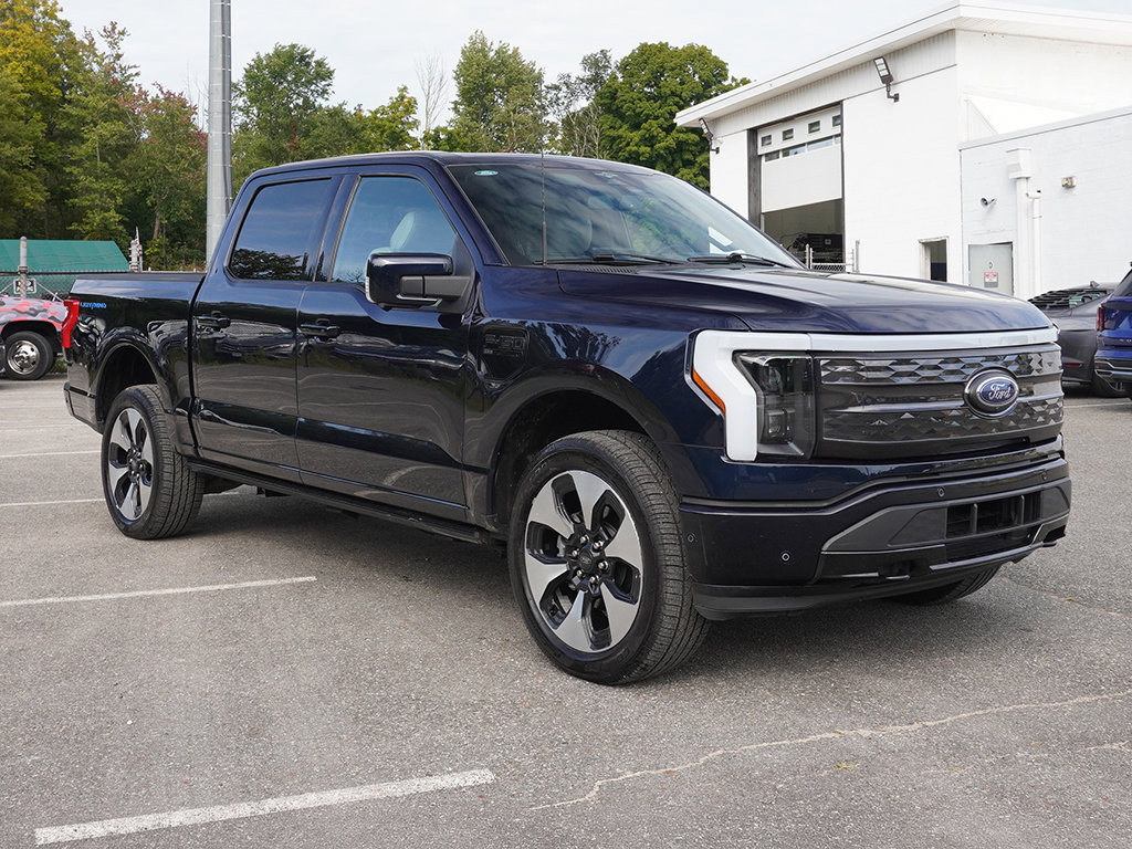 Used 2023 Ford F150 Lightning Platinum AWD/4WD image 2