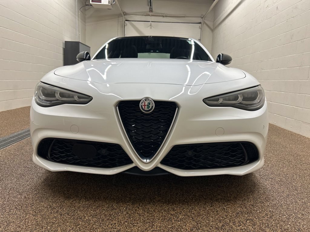 Used 2024 Alfa Romeo Giulia Ti AWD/4WD image 6