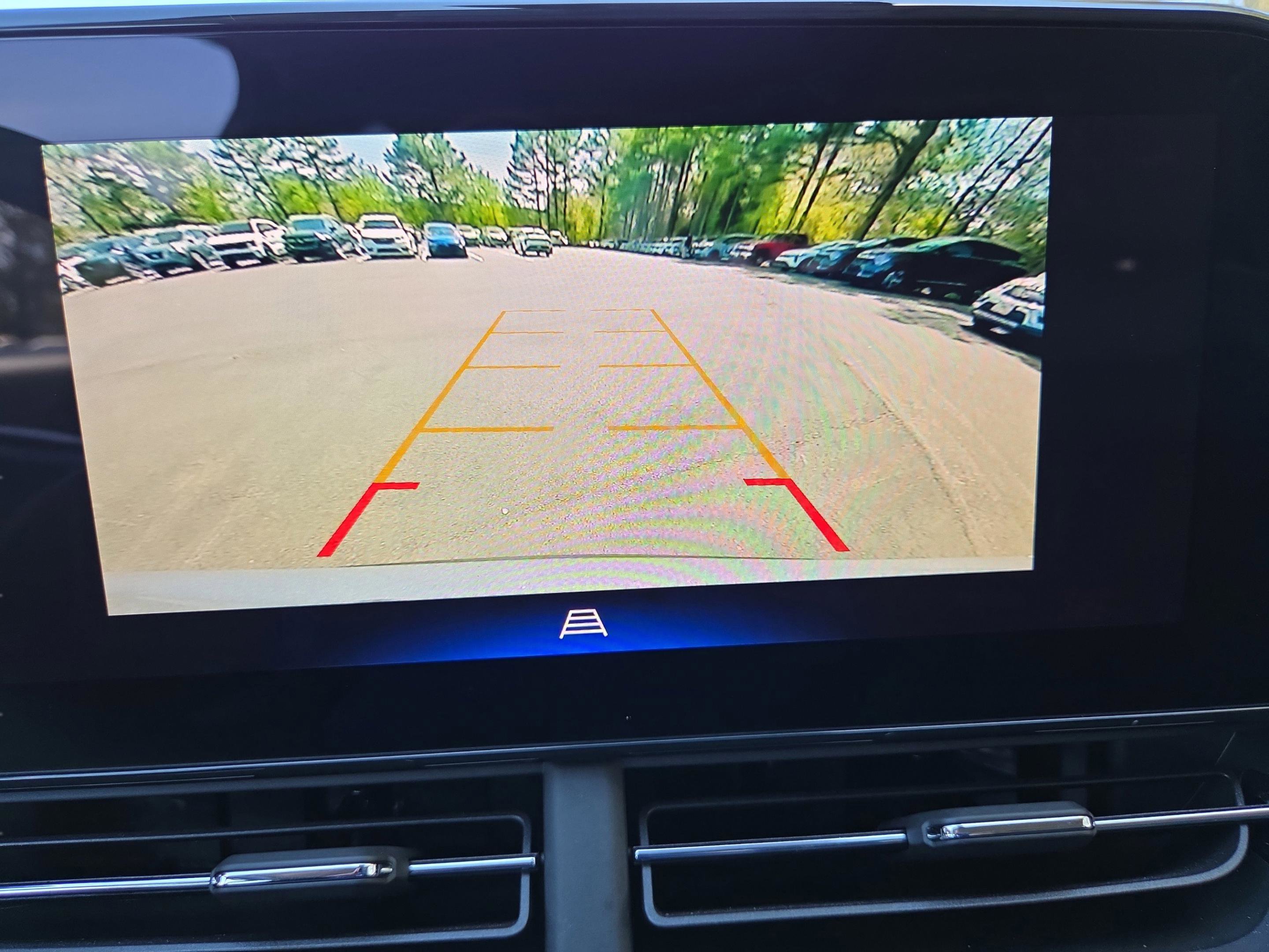 Used 2024 Chevrolet Trax ACTIV w/ Driver Confidence Package FWD image 19