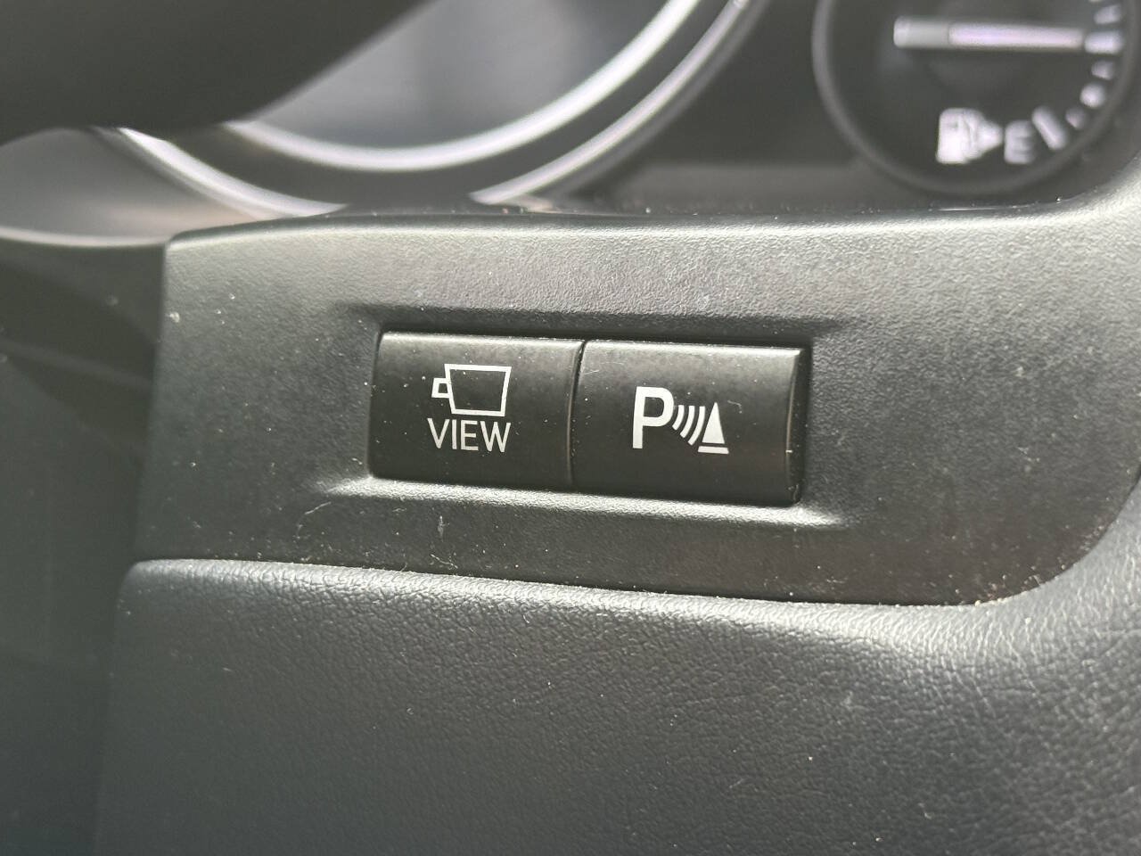 Used 2017 Lexus LX 570 4WD w/ Luxury Package image 16
