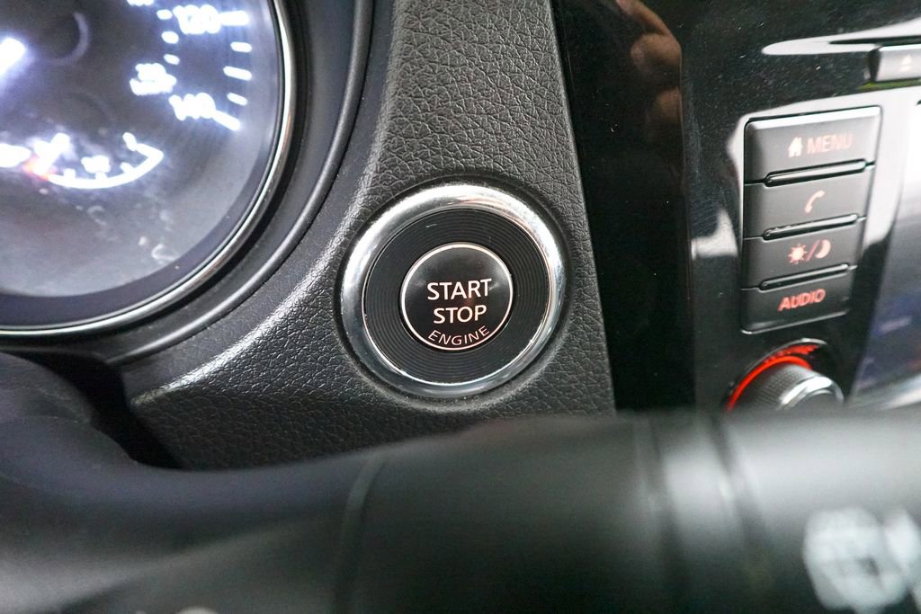 Used 2021 Nissan Rogue Sport SV image 21