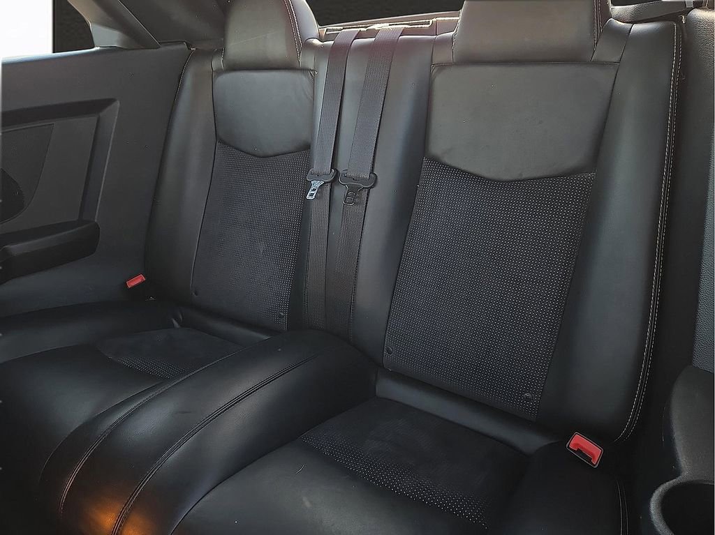 Used 2014 Chrysler 200 S FWD image 9