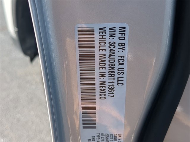 Used 2024 Jeep Compass Latitude image 37