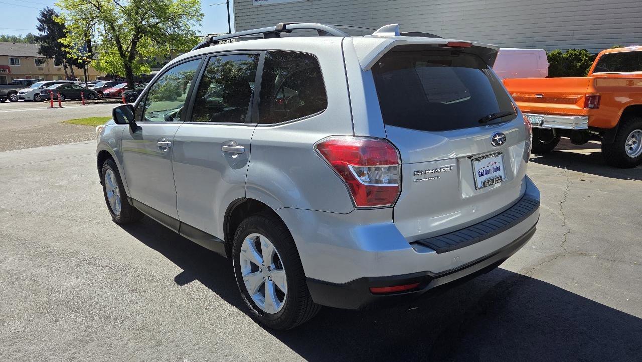 Used 2016 Subaru Forester 2.5i Limited AWD/4WD image 11