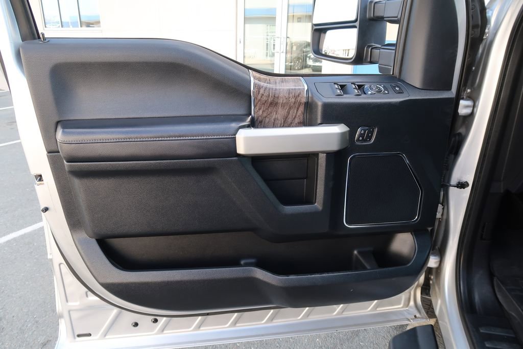 Used 2017 Ford F250 Lariat w/ Lariat Ultimate Package image 15