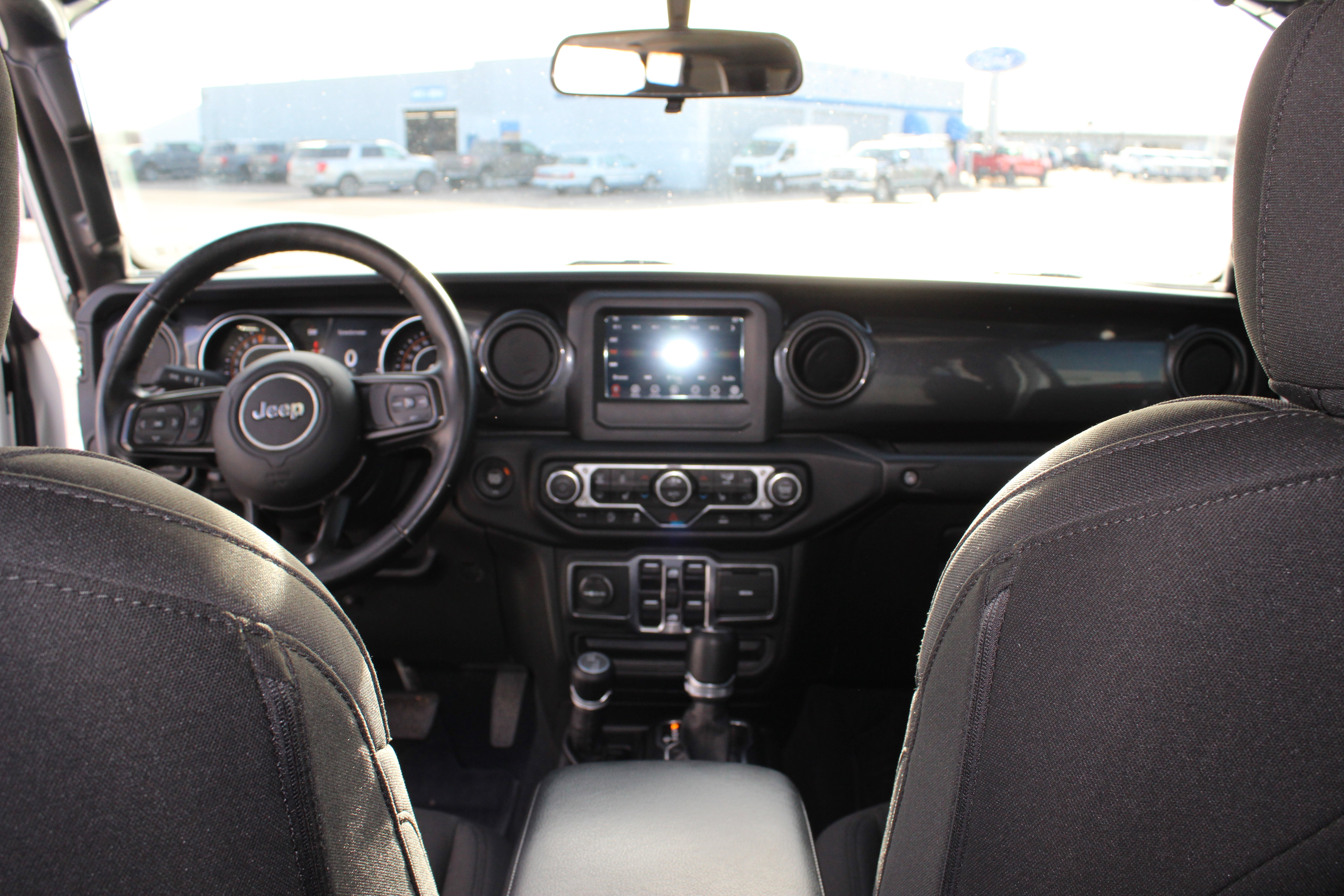 Used 2020 Jeep Gladiator Sport image 8