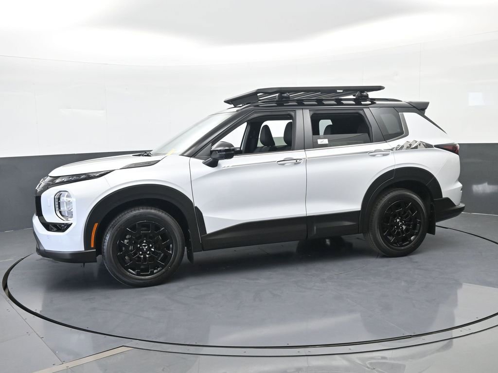 New 2026 Mitsubishi Outlander Trail Edition image 2